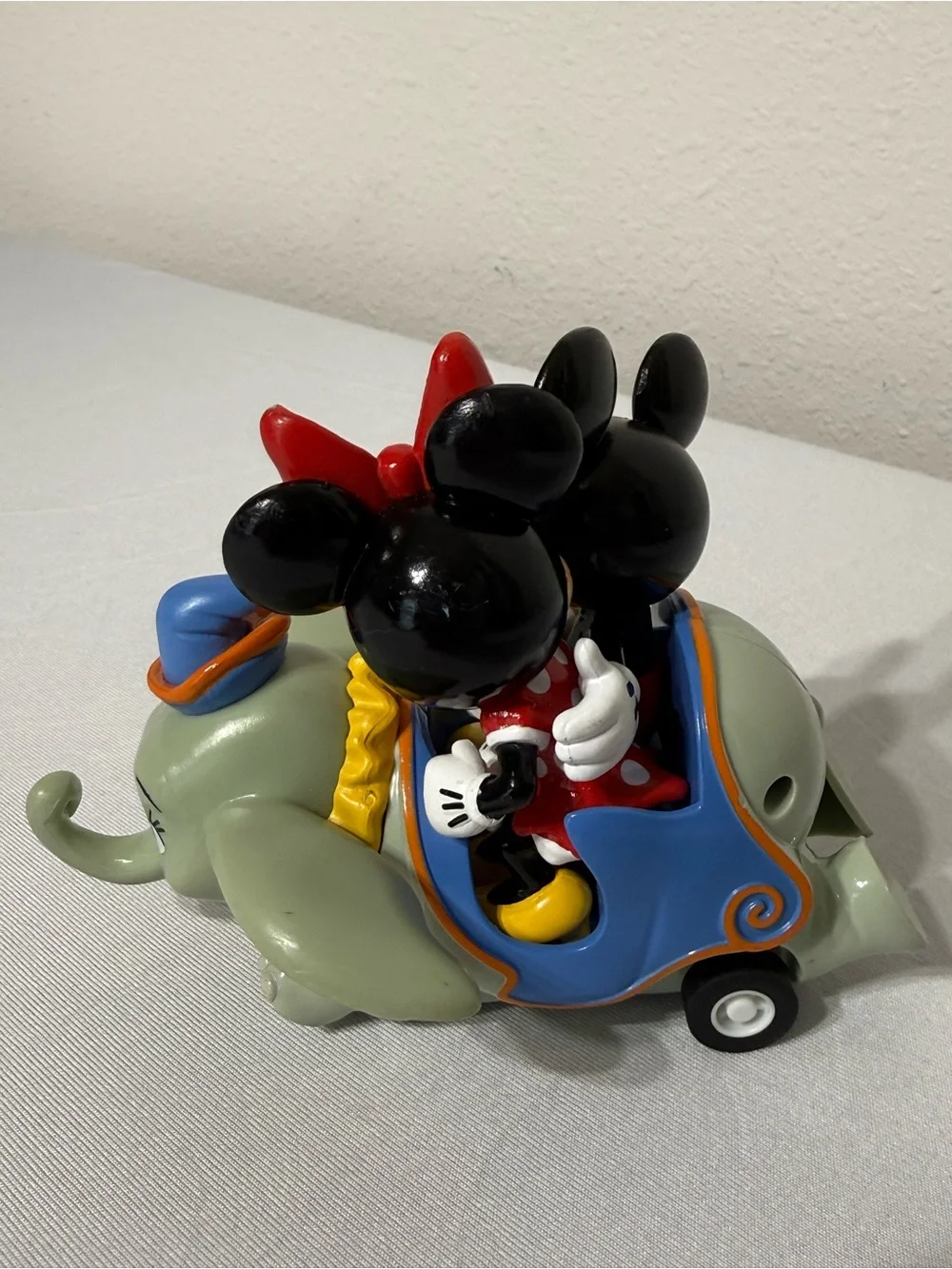 Disney Parks Mickey Minnie Dumbo Ride Pull Back Toy Vehicle Working